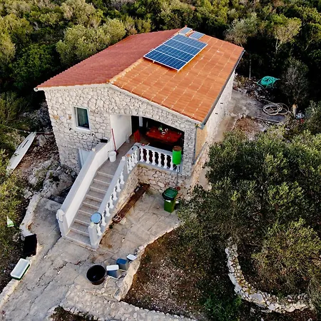 Joelle, House By The Sea 特孔